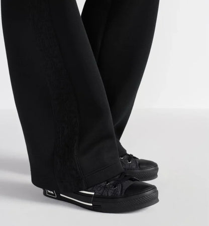 B23 League Low-Top Sneaker